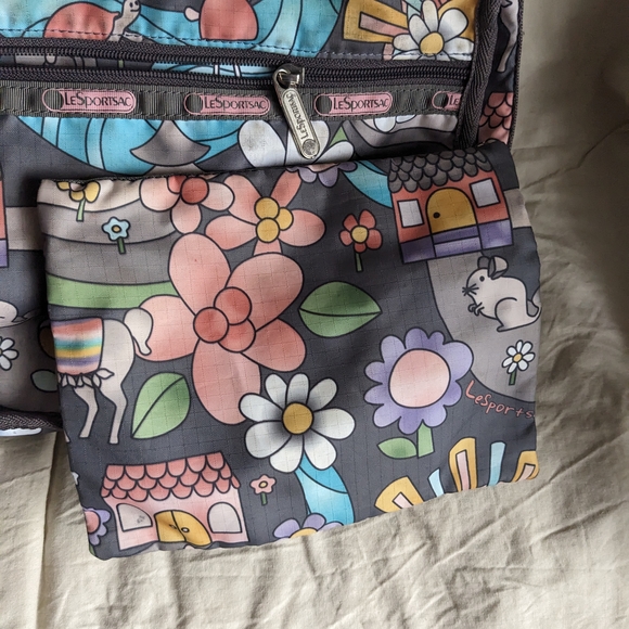 LeSportsac Floral Gray Crossbody Bag - Picture 2 of 5